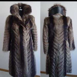 Elegant Chevron Raccoon genuine fur coat size 4